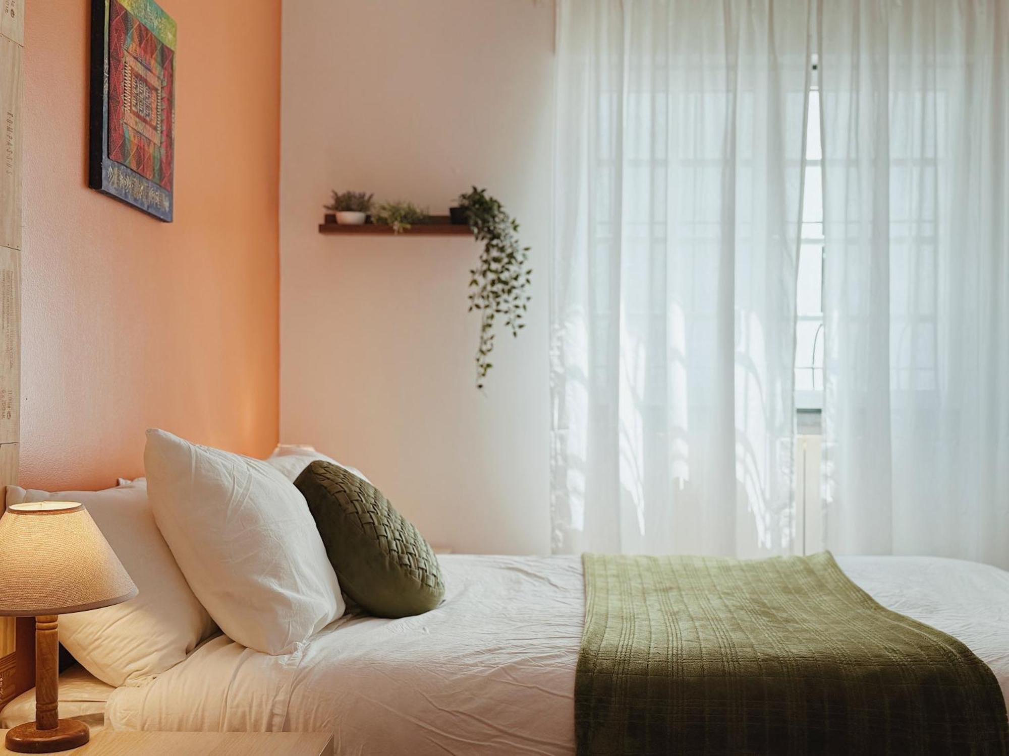Coastal Garden Paradise Retreat- 6 Min From The Beach Charneca  Zewnętrze zdjęcie