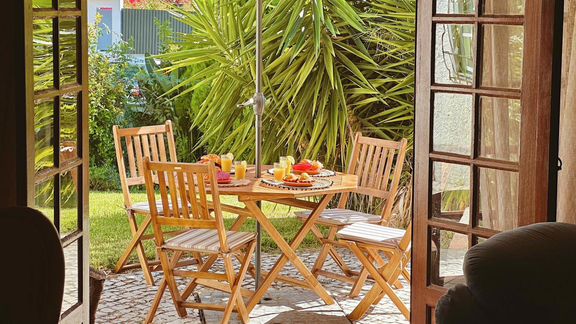 Coastal Garden Paradise Retreat- 6 Min From The Beach Charneca  Zewnętrze zdjęcie